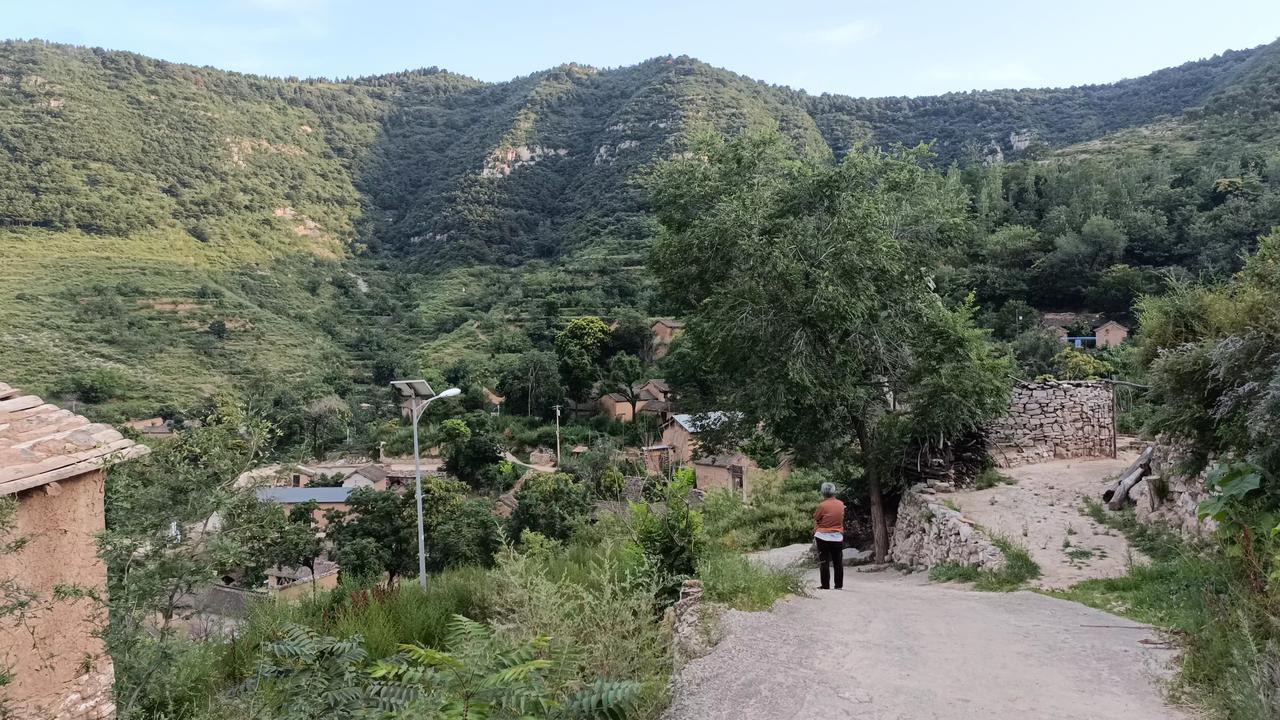 这座古村便是后峧村，位于山西黎城县东阳关镇东北20公里的太行山深处。后峧村古称狄