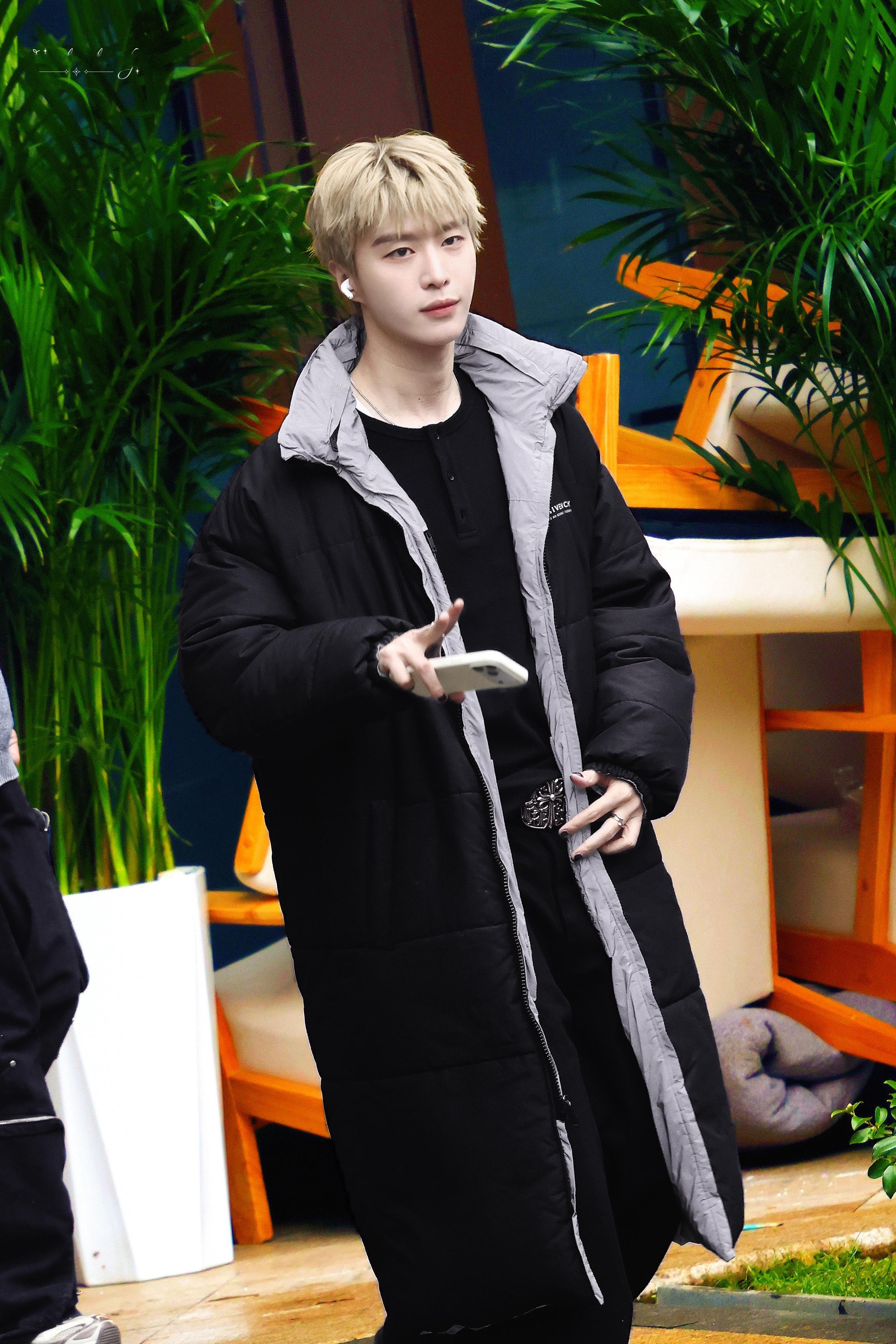 不存在的事情就是不存在不如来看今日的路透图青春男大既视感 