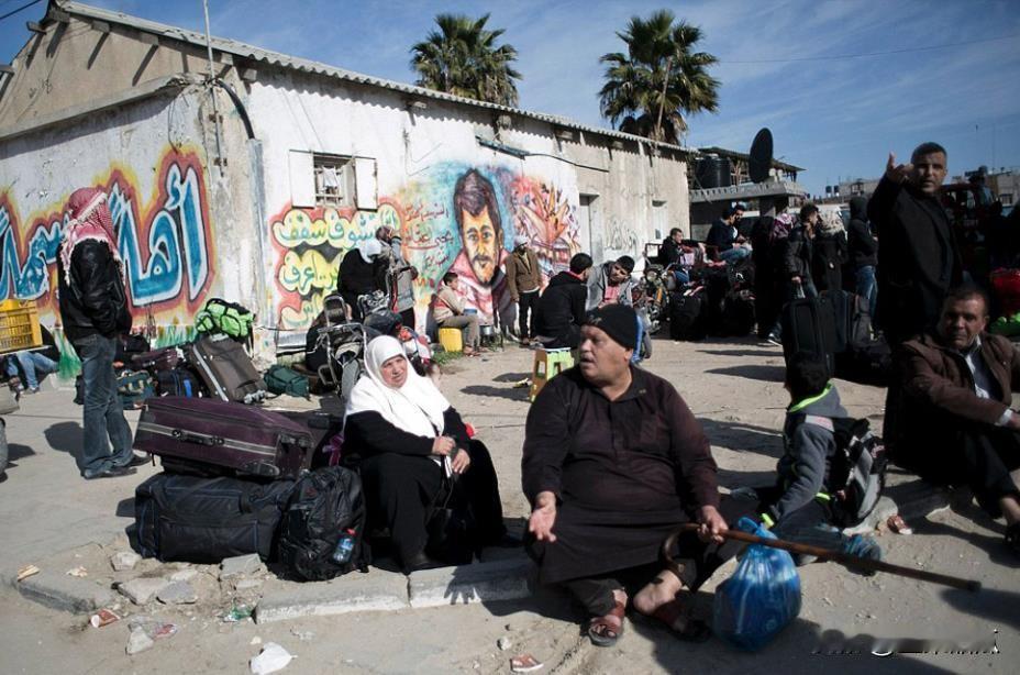 以色列还拘押有数千名巴勒斯坦民众。以色列总理内塔尼亚胡称，在所有目标位取得成功前