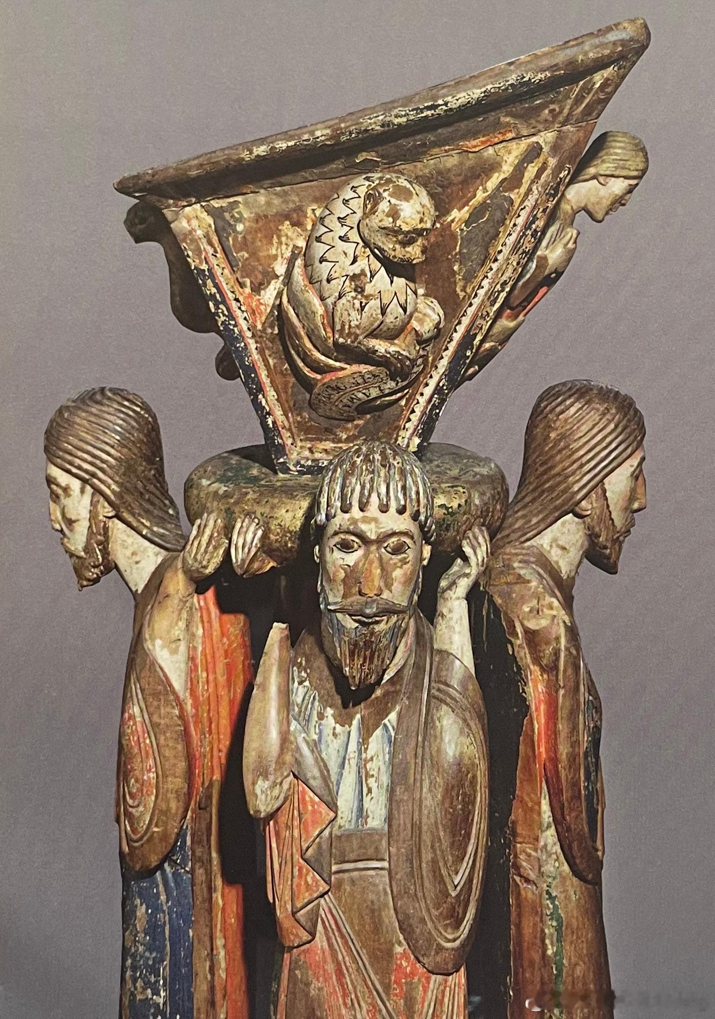 # 罗马式时期艺术  ROMANESQUE # 《圣经》及其呈现：读经台、奢华的