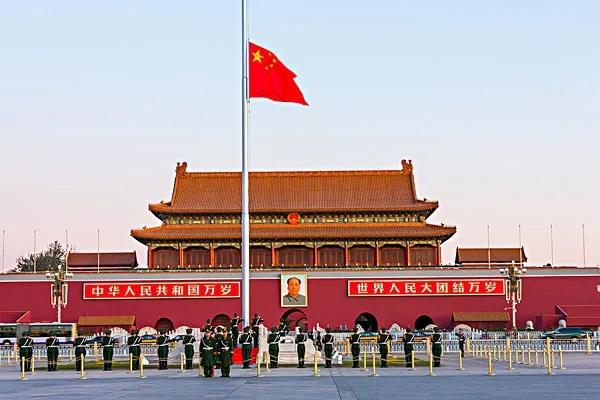 美国总统尼克松访问中国时，得到了毛主席的会见，他问毛主席，你最大的特长是什么？毛