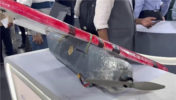 拿中國機器狗冒充自研后 印度一大學又展出泡沫無人機
