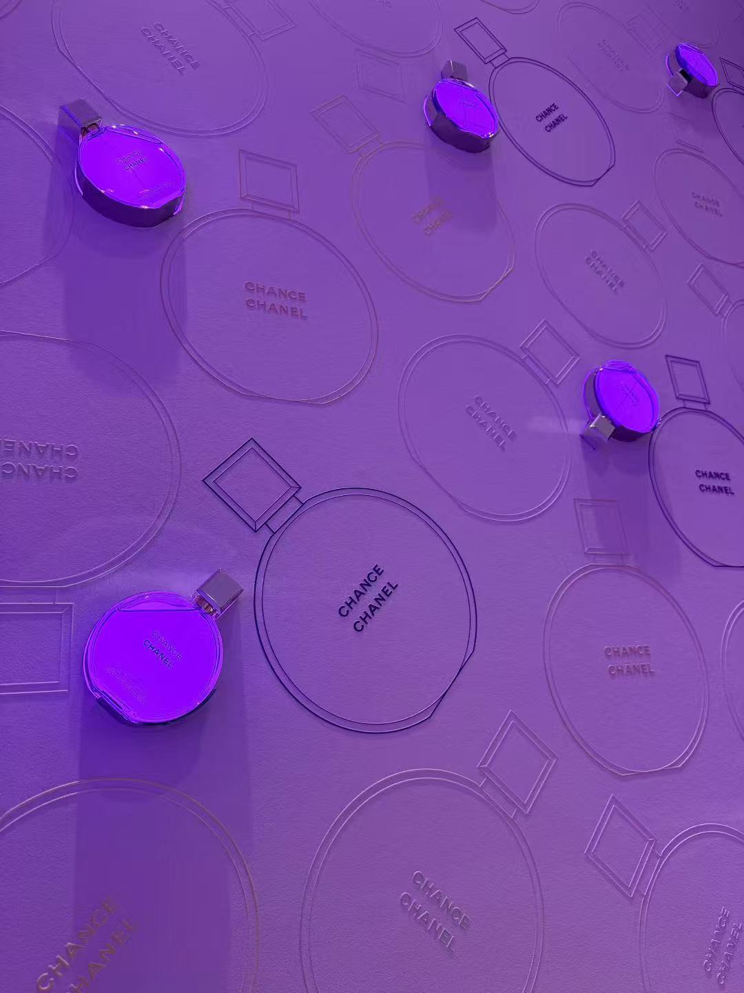 香奈儿CHANCE幸运连连 💜 情人节将至，香奈儿邂逅系列邀你开启一场嗅觉告白