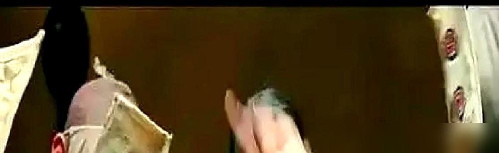 58岁的刘嘉玲穿件透视裙，某些人的恶意P图居然又跟着闻味儿找来了。

盯着那张十