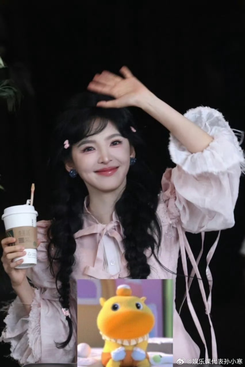 章若楠开推4路透啊啊啊啊啊如此美萌的楠楠吧!!!章若楠开推4双麻花辫造型