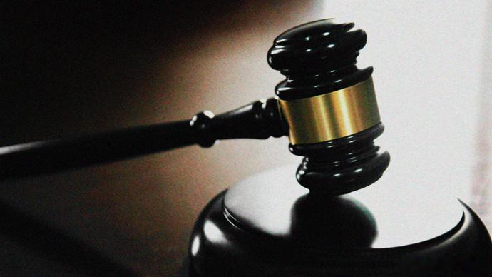 女护士被举报卖淫，医院果断开除，员工索赔11万元，法院判了事件回顾2013年7月