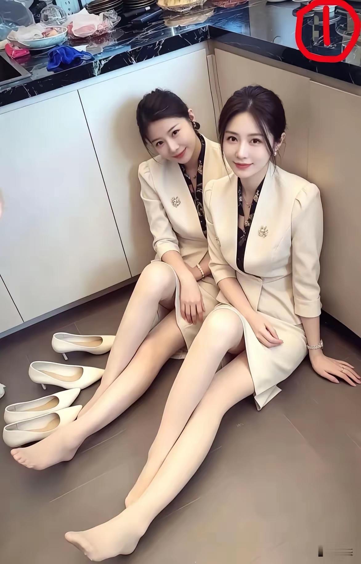 我们想向老板申请，把高跟鞋换成运动鞋，你们说老板会同意吗！