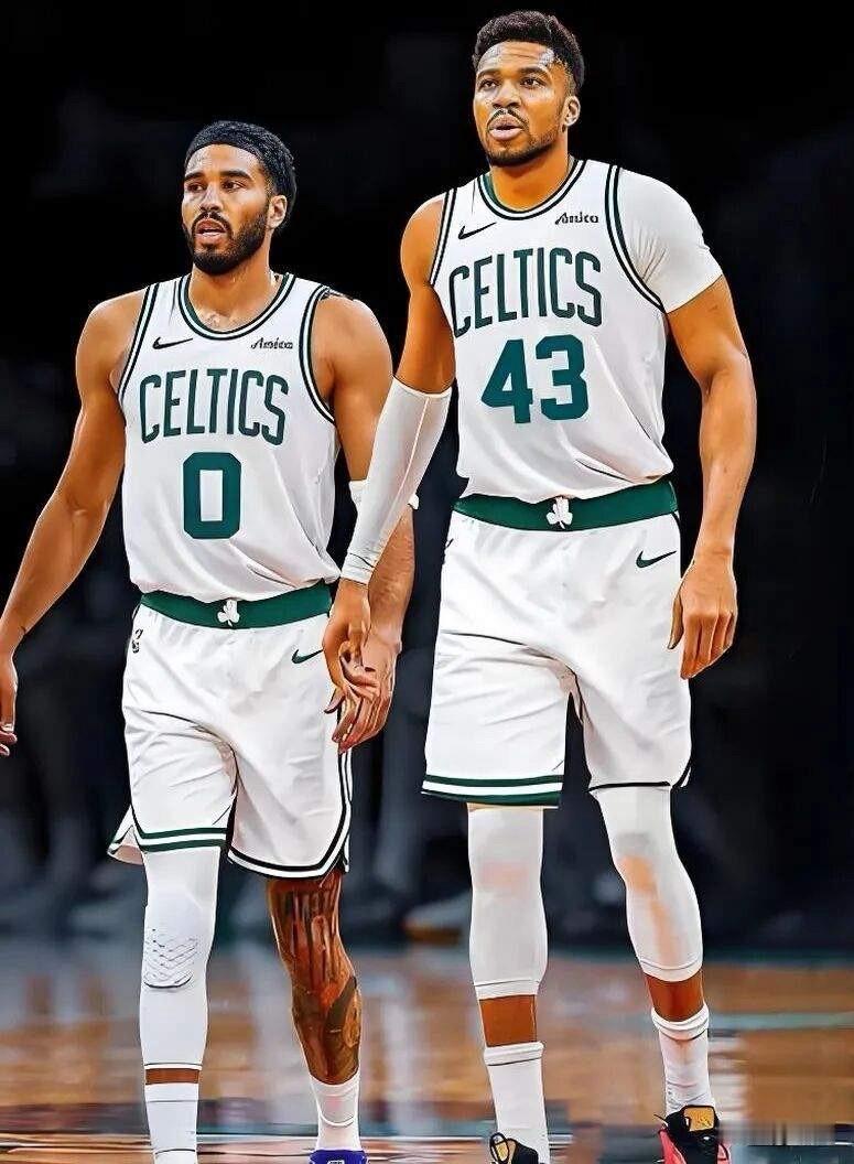 字母、小卡、布朗 NBA三大巨星交易走向，且听四少理性、靠谱的分析！

1️⃣字