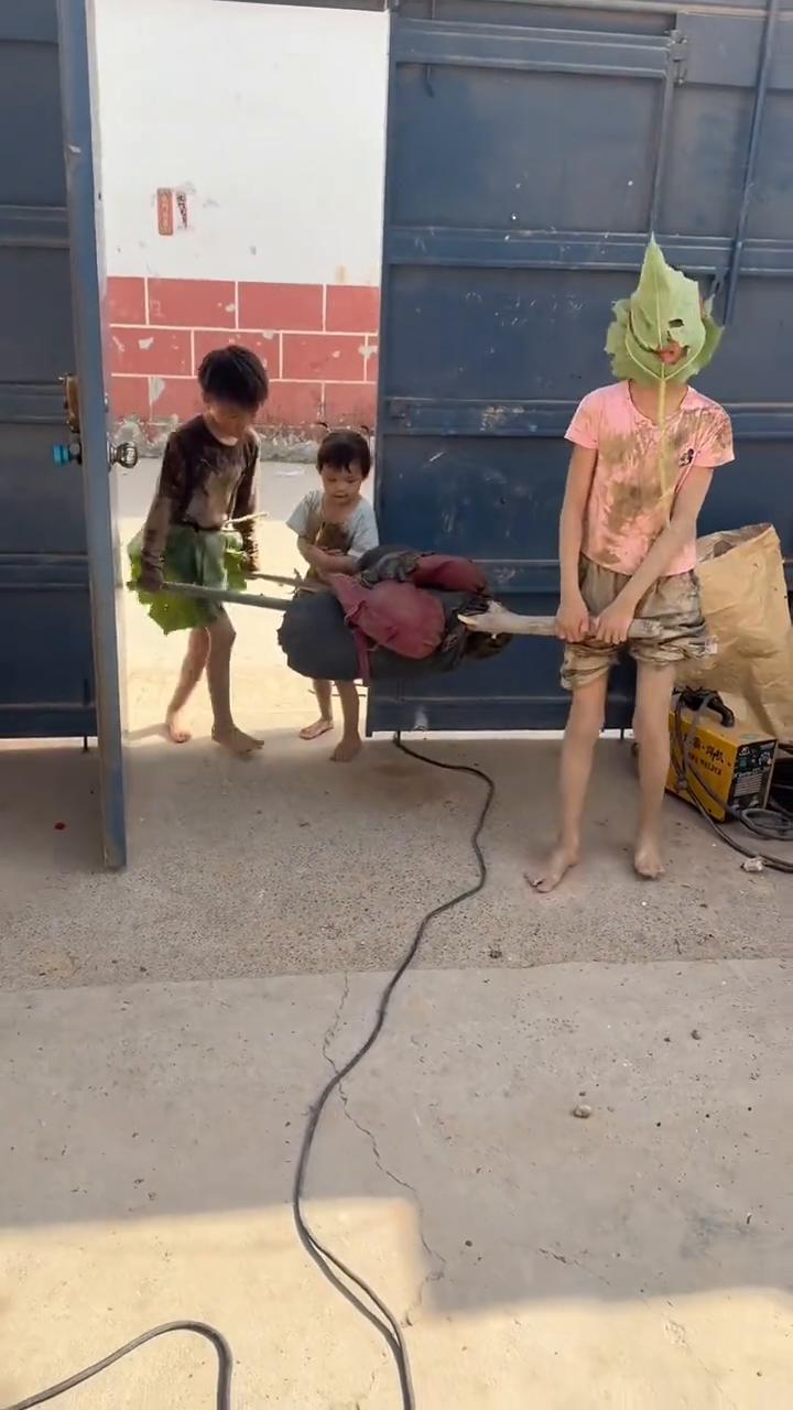 哎呦我的妈，哈哈哈哈。