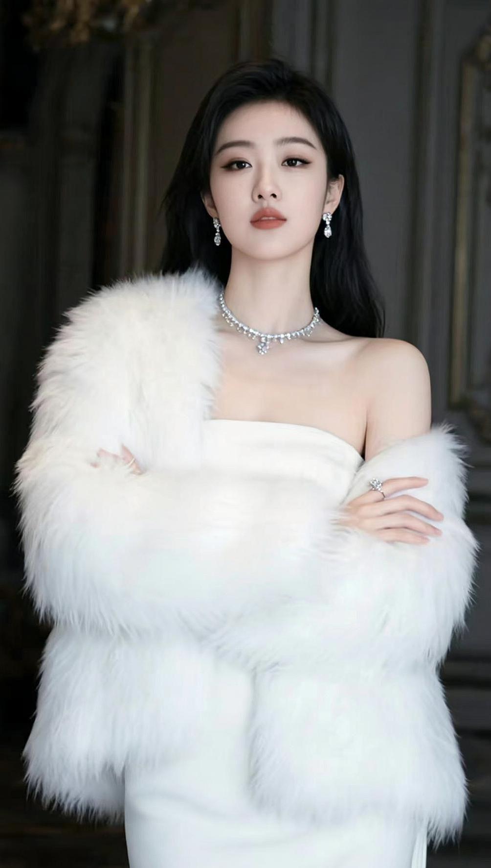 AI冷艳奢华写真 抖音ai创作