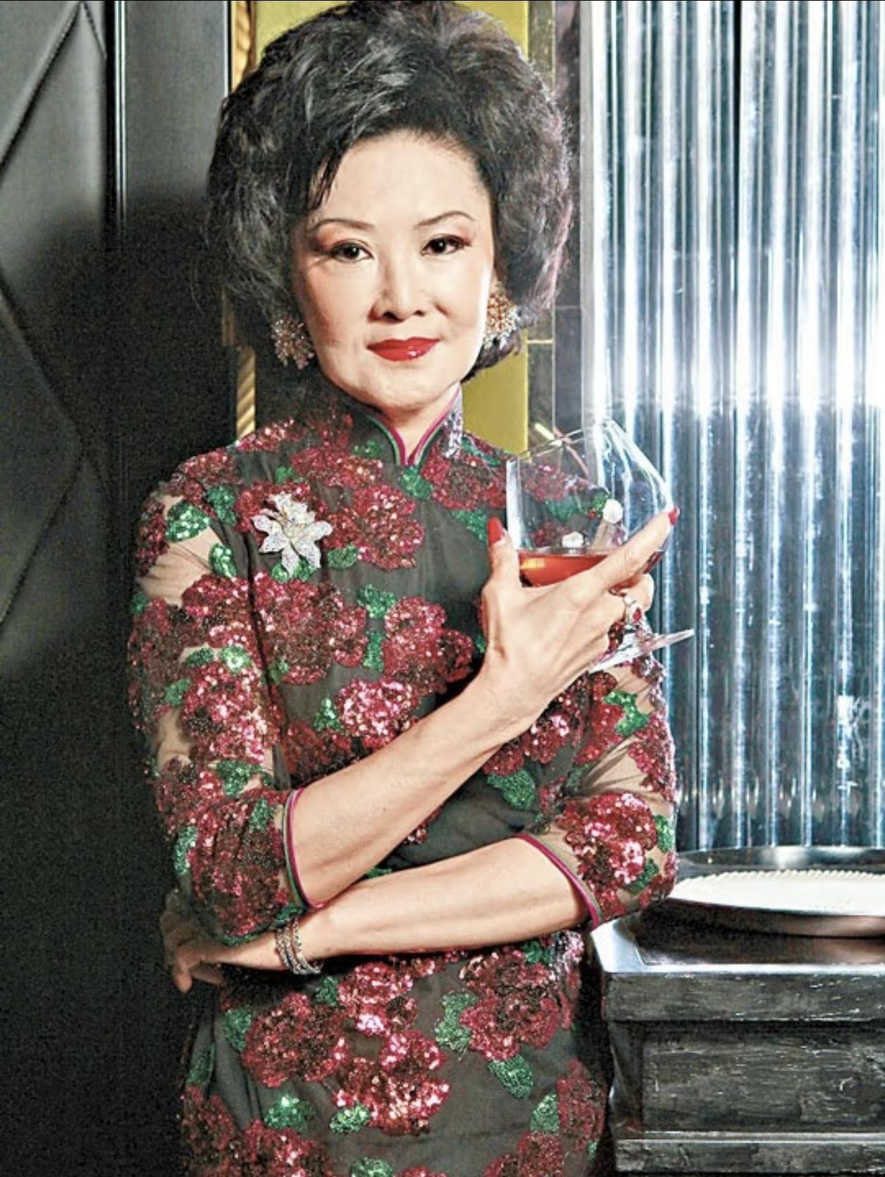 81岁的苗金凤走了，
她不是死于意外，
也不是死于突发疾病，而是属于真正的寿终正
