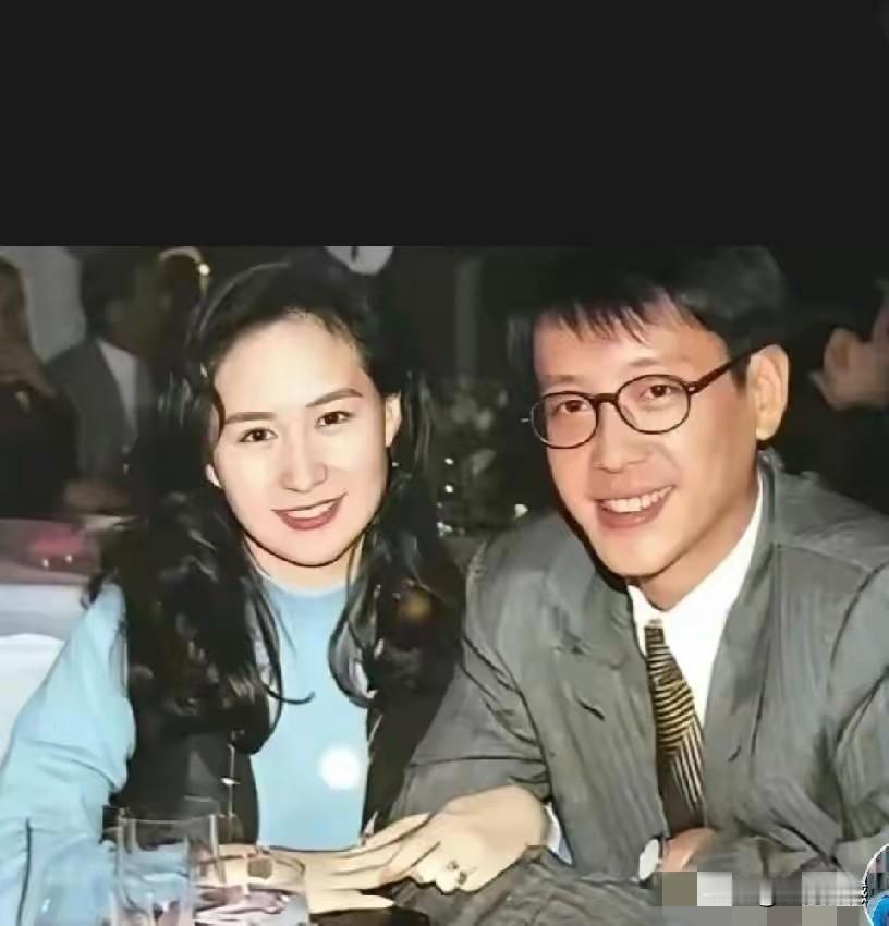 赌王的女儿虽然没有和陈百强成就一段好姻缘，但是当她和这个男人在一起的时候，脸上流