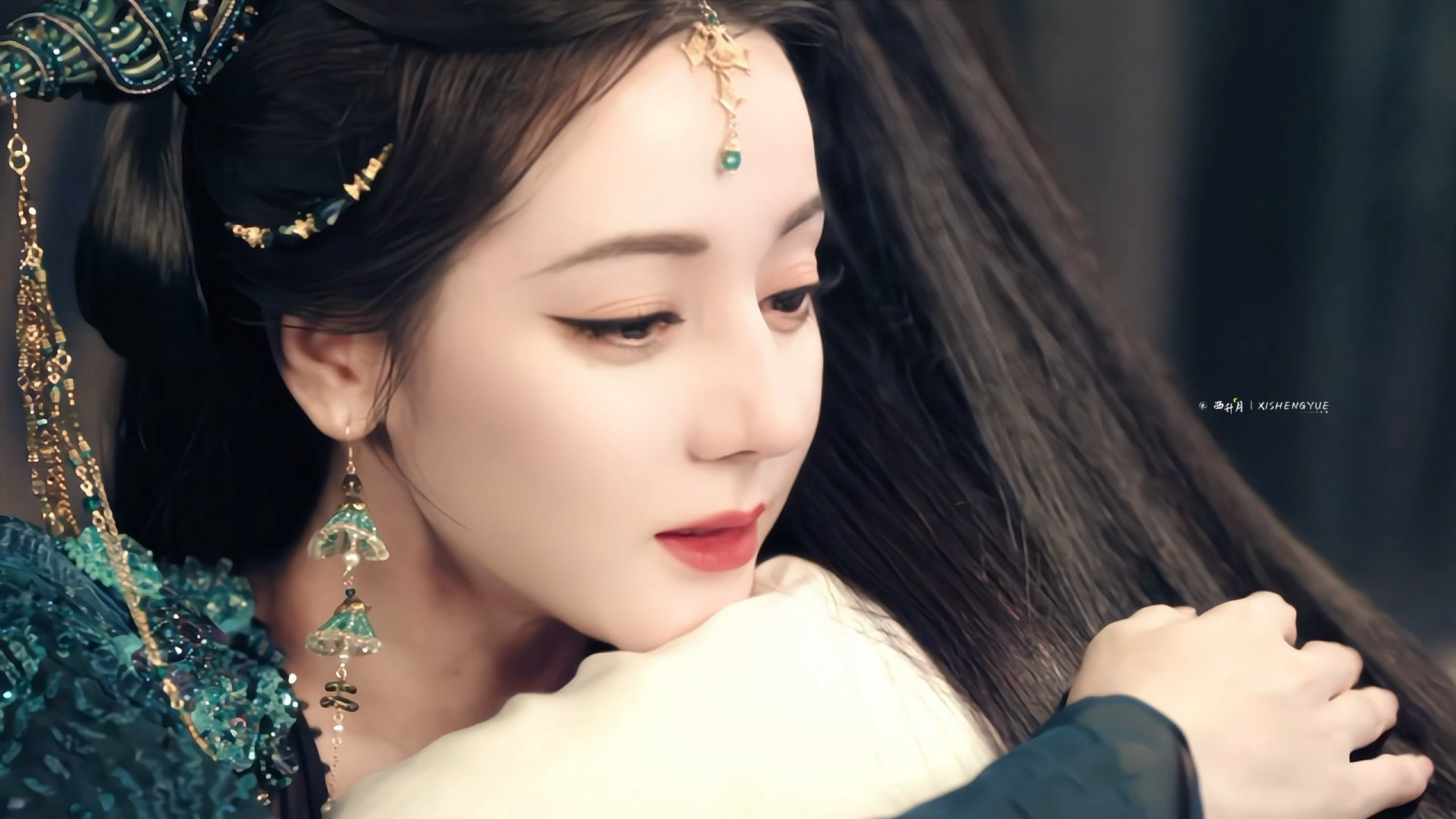 哎哟这三个阶段的情绪变化💔从沉浸在欣喜的余韵到不得不亲手推开所思所爱…好痛迪丽