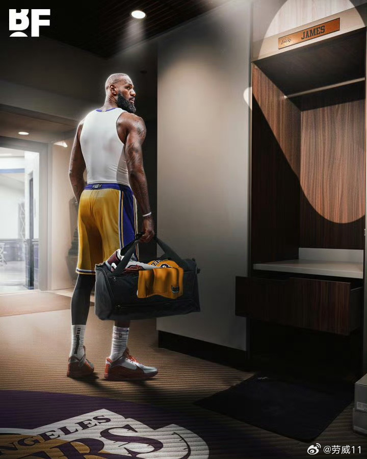 从倒地救球开始，最近几场的詹姆斯，防守叉腰，摊手减少了，关键时刻站底脚，东契奇决