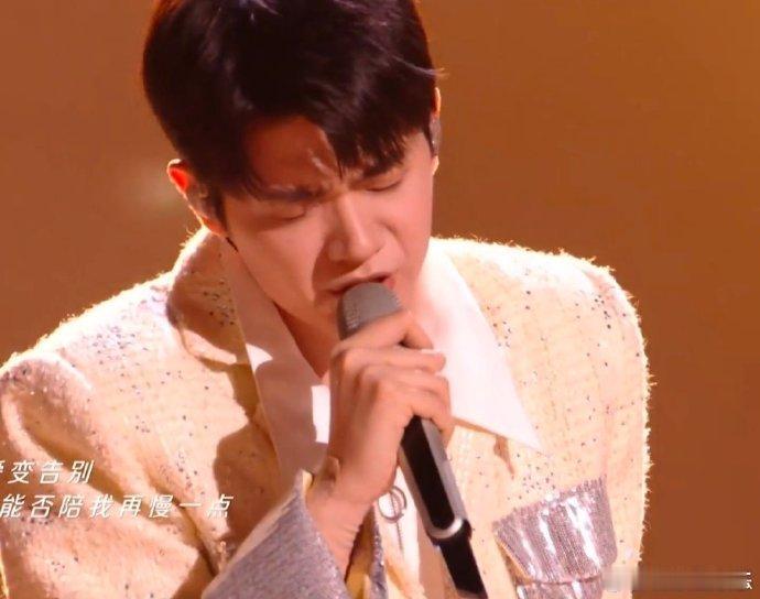 华晨宇华晨宇点拨选手多尝试和声声鸣远扬救命！华晨宇给高旭的建议太精准了！点拨多尝