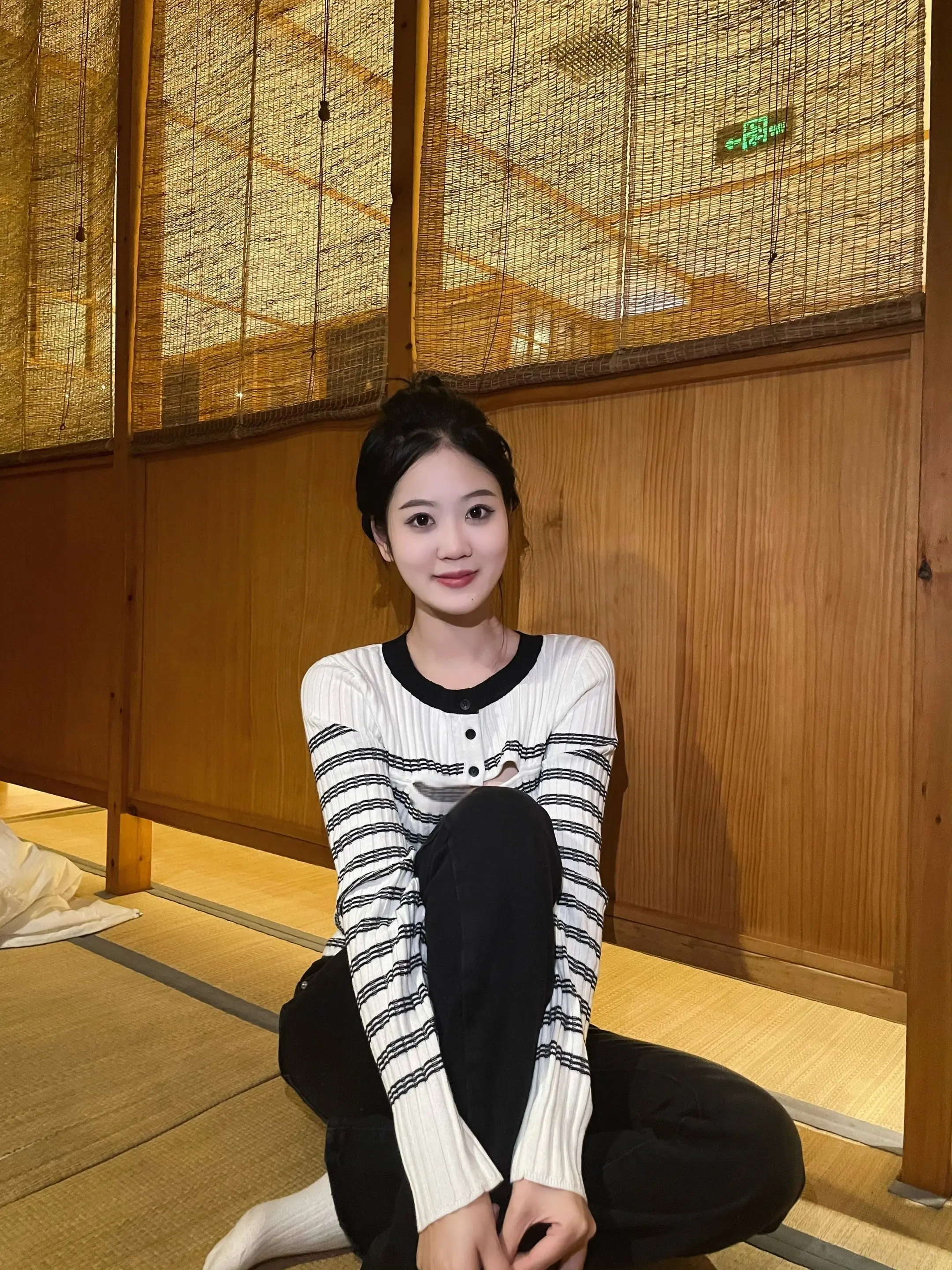 听说你也需要被照耀 我拜托春天的太阳 给你一个暖洋洋的拥抱 祝你今天也过得好