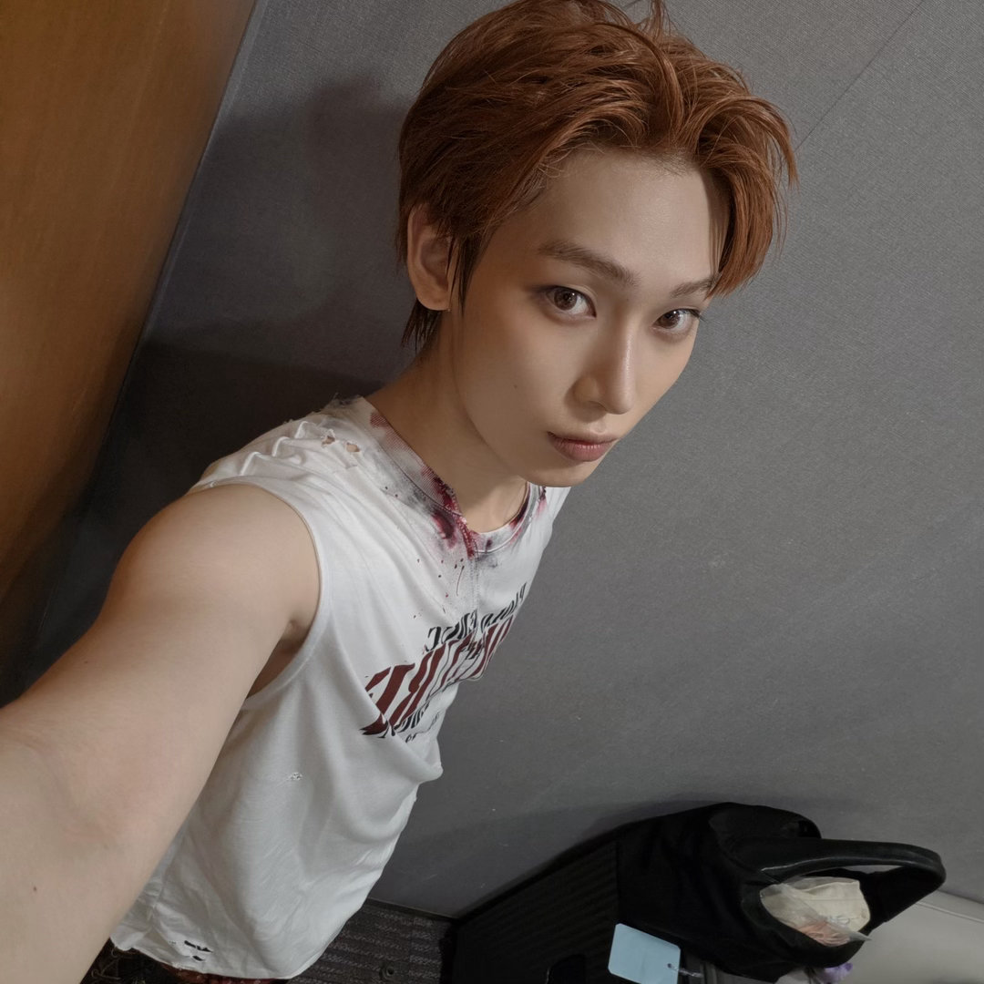 小橡子更新Post“谢谢第一名 ENGENE❤️”+评论“hh 明天也请多多期待