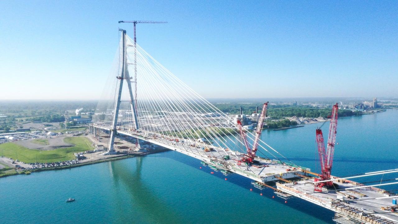 特朗普2月9日在社交媒体上发帖，公开威胁不会允许一座连接加拿大和美国的新桥开通，