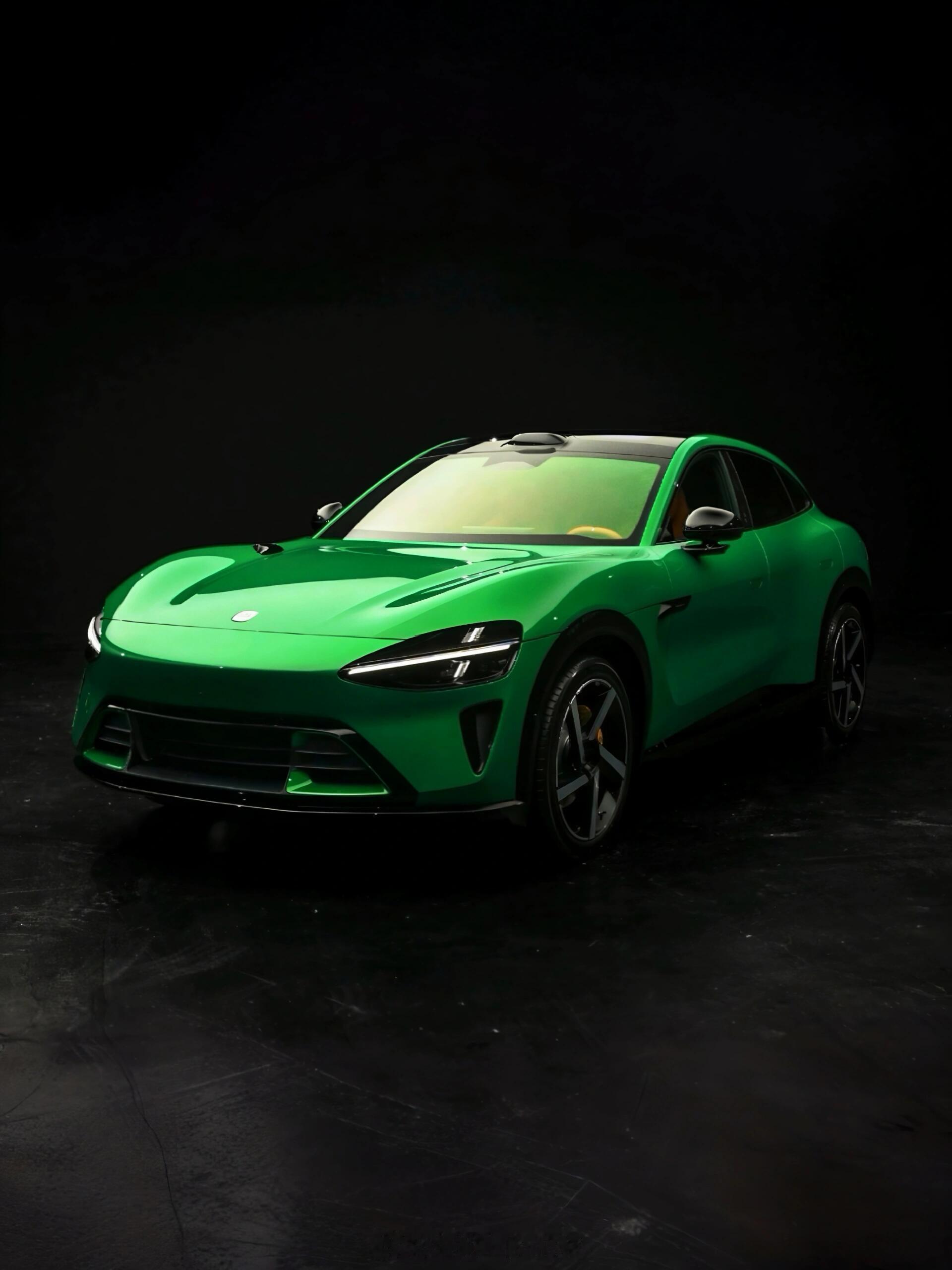 小米YU7是先进SUV 看了下官方公布的配置清单，全系标配激光雷达、800V快充