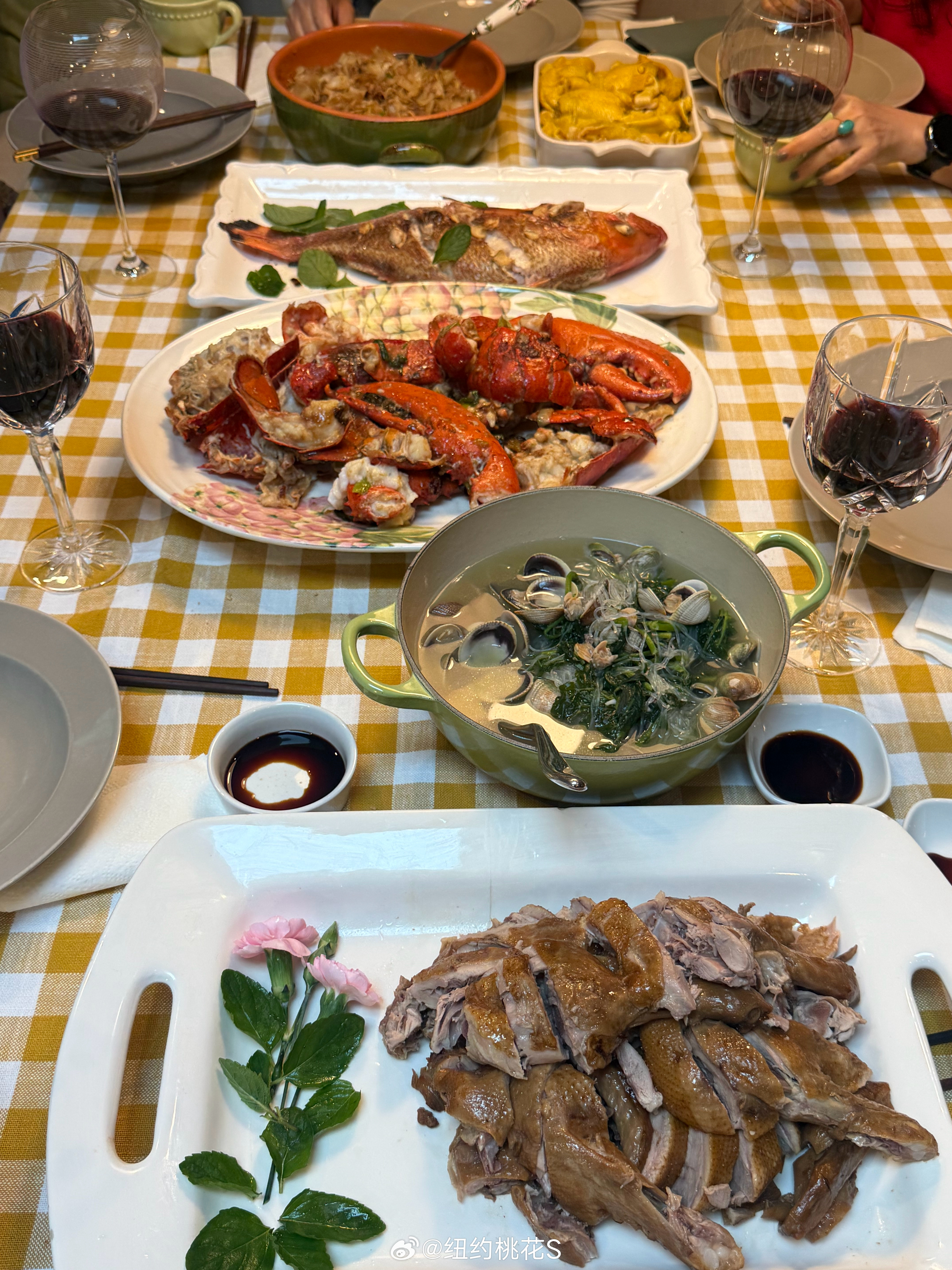 那天晚上在纽约康州朋友家的聚会里，Bob原本只是一个看上去很普通的来自中国南方的