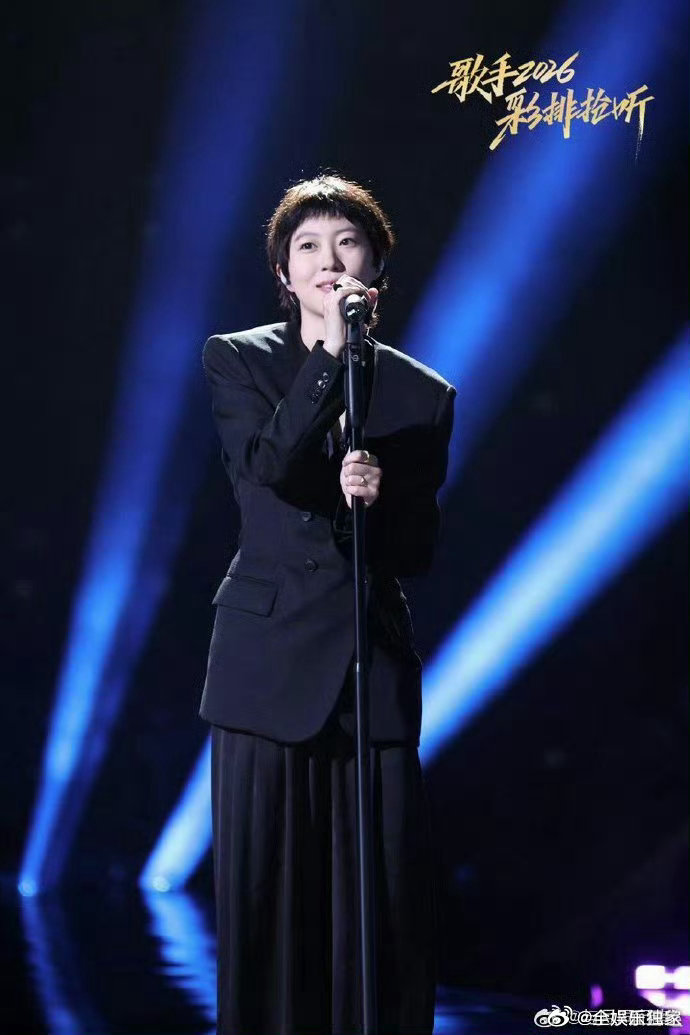 耳帝说黄宣来唱窦靖童这个编曲会更精彩耳帝说窦靖童的vocal能力有欠缺音乐节本就