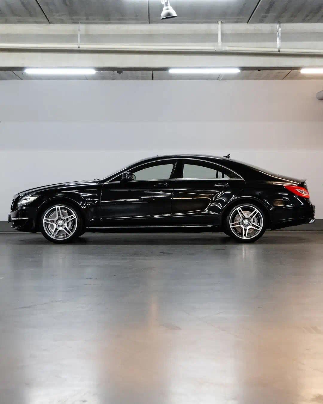 豪车超跑[超话]  西装暴徒：Mercedes-Benz CLS63 AMG（W