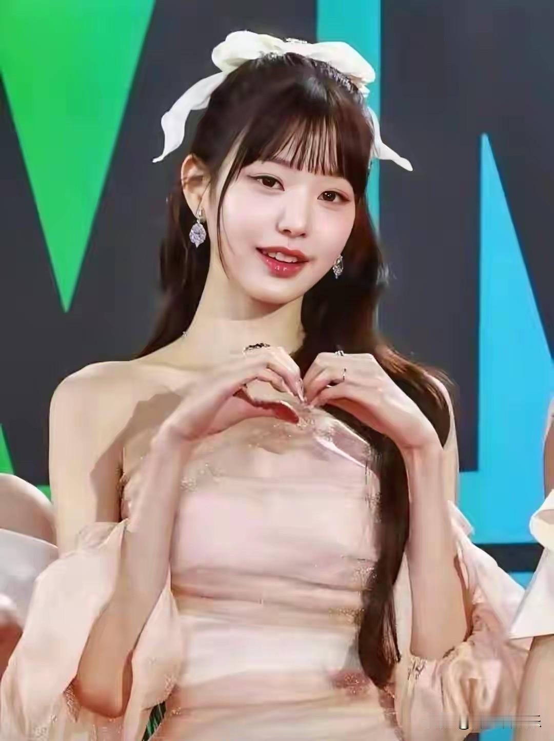 2026年1月24日，韩国女团IVE在广州举办粉丝签售会，因韩国暴雪导致航班大面