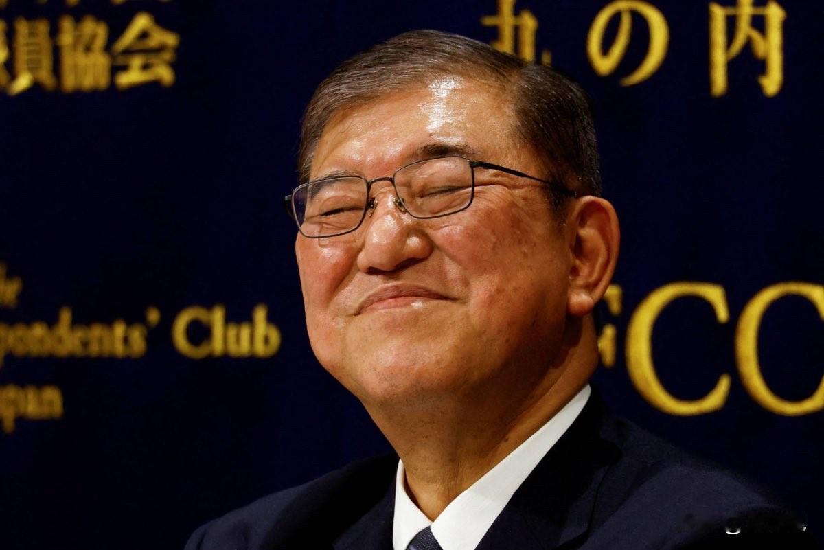 日本前首相石破茂今天批评高市早苗内阁的施政方针，警示日本过度依附美国，极易引发与