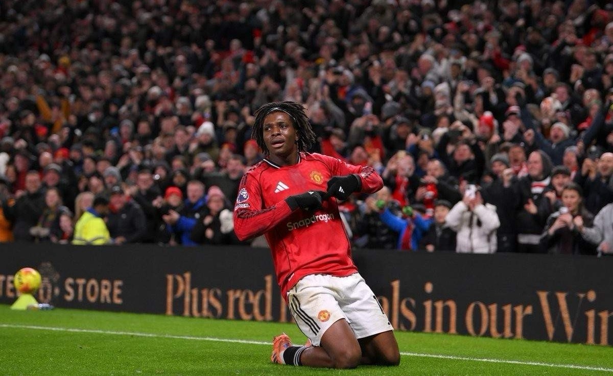 英超联赛第18轮，曼联1-0纽卡斯尔，赛后几个不可思议：🔴曼联继续在英超创造记