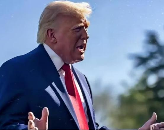 恍然大悟！特朗普的中东骗局被戳穿，炸伊朗、逼谈判全是演戏，真正目标藏不住了
 