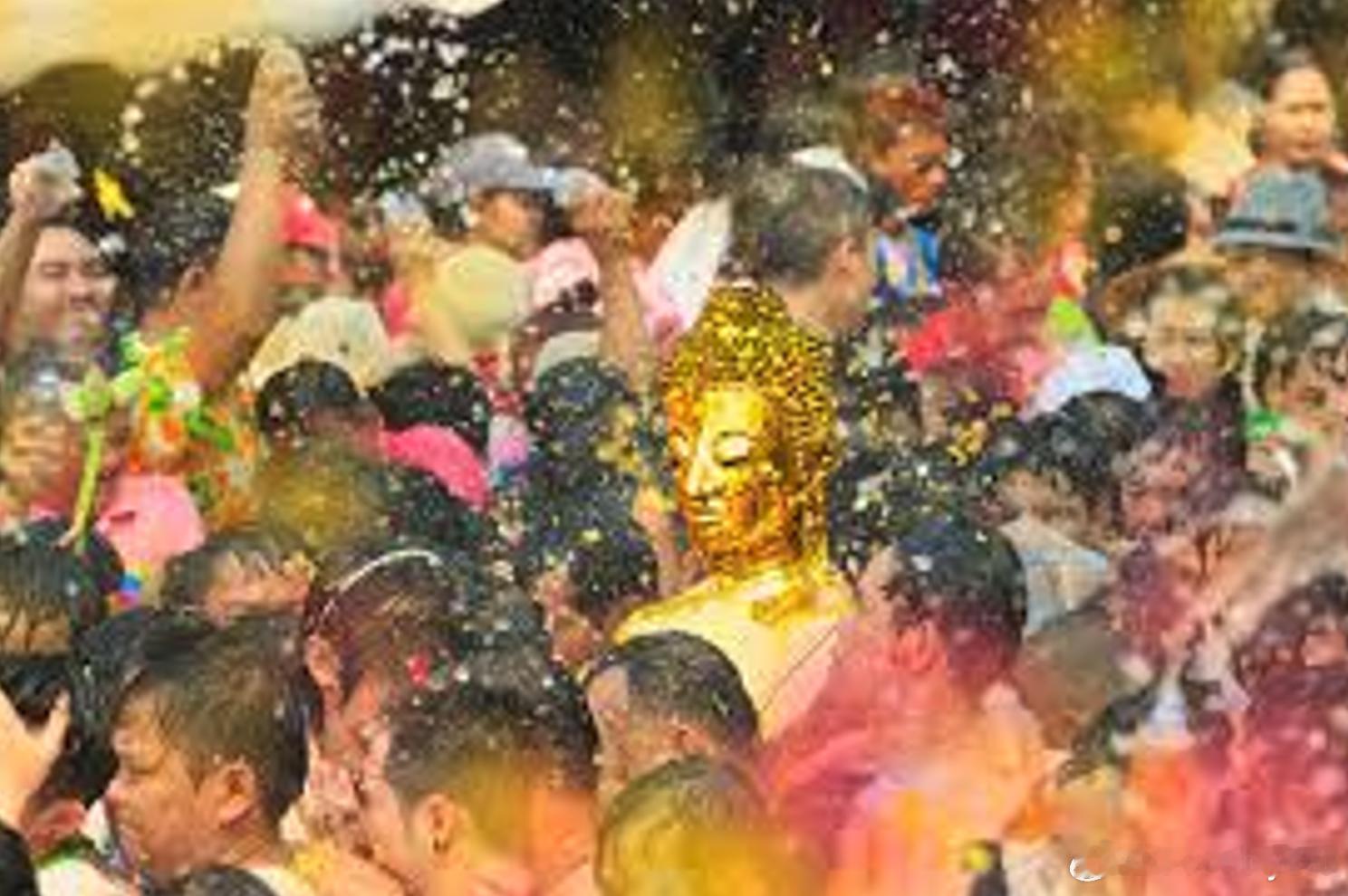 泰国泼水节出行高峰：车祸激增 单日致50人死亡海外新鲜事 随着泼水节出行高峰到来