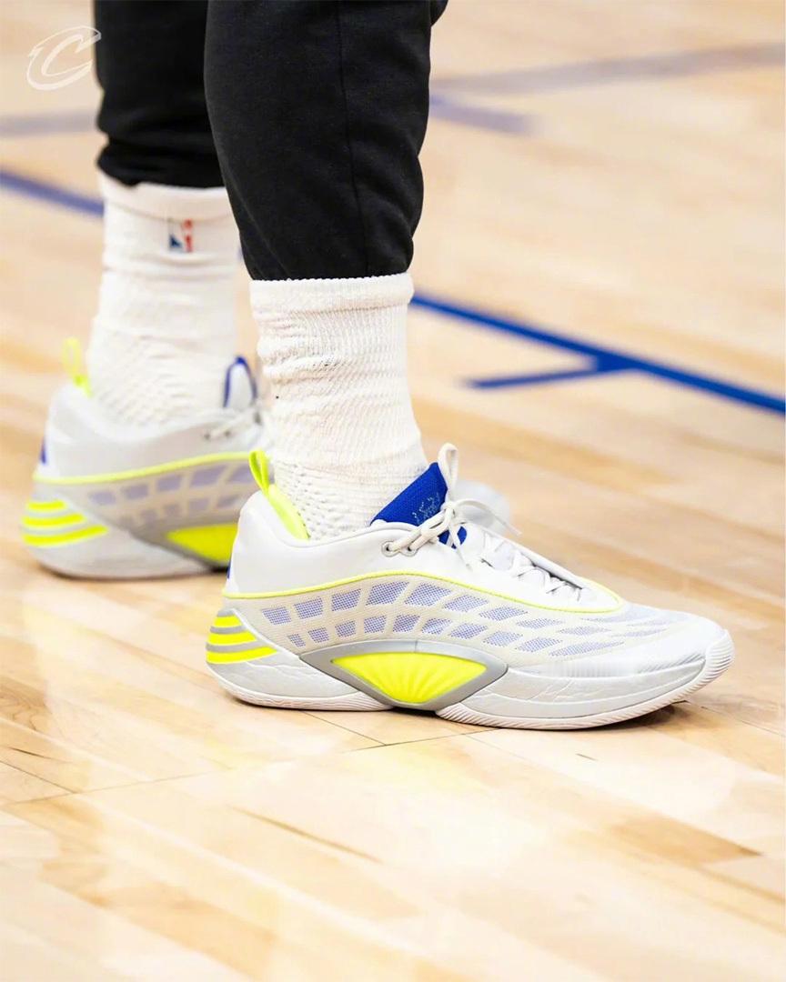 NBA鞋视角 adidas Harden Vol.10Nike G.T. Cut