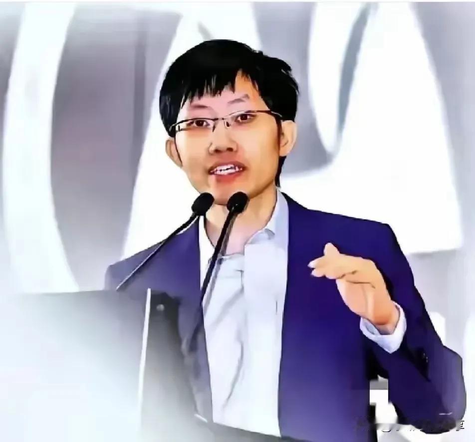 我长年累月住在这山卡拉里，呼吸着新鲜的空气，渴饮山泉水，累泡温汤泉。密切关注着d