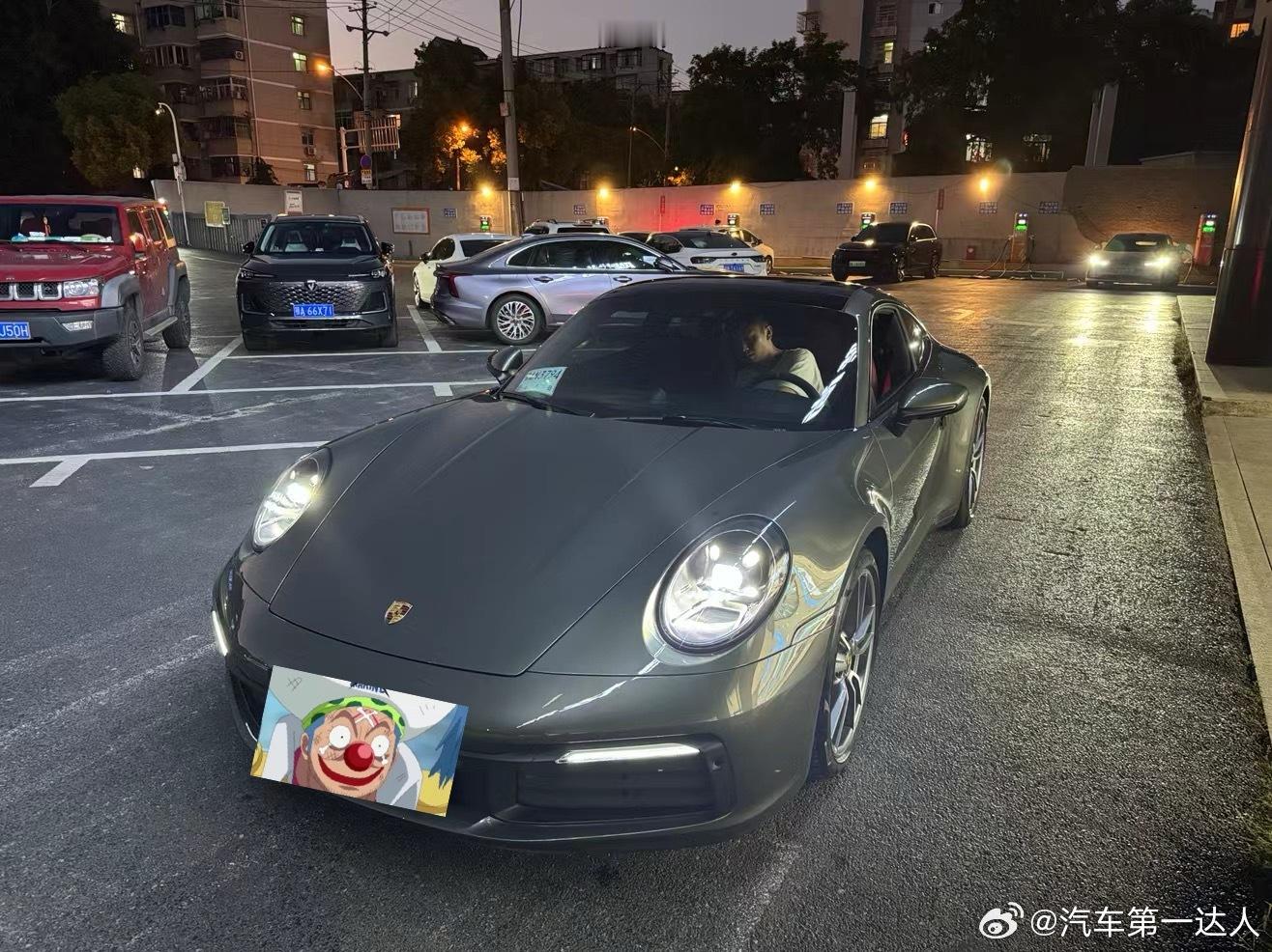 保时捷992，砂金石绿金属漆#每日说车[超话]# ​​​