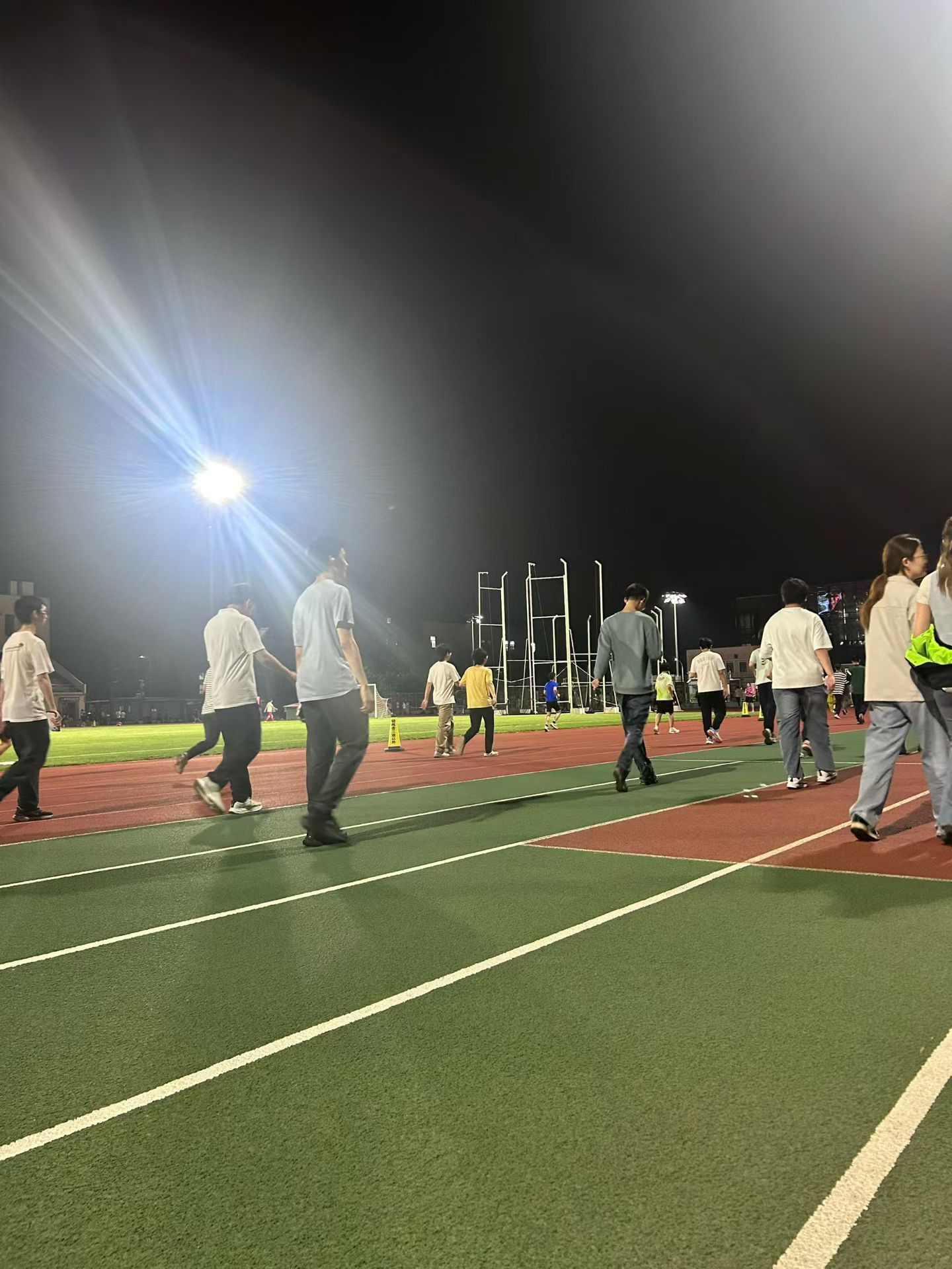3小时从北大跑向丹麦北大学子夜奔从北京到丹麦 从燕园到哥本哈根，3小时的“夜奔”