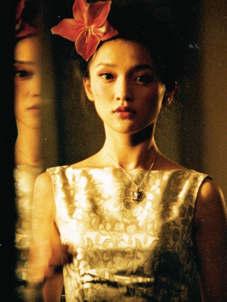 2005年，《美人依旧》中的周迅。 