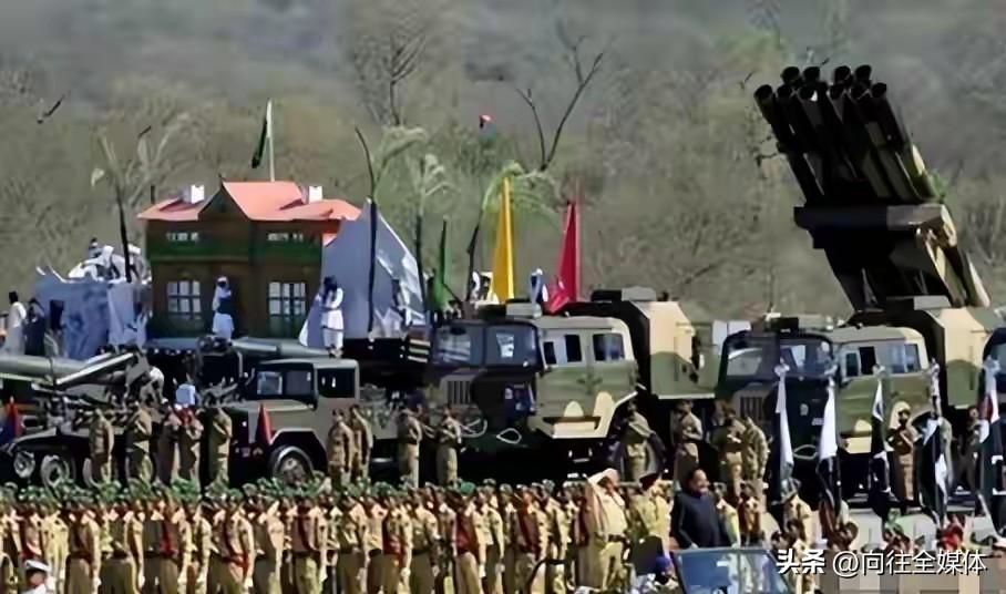 历史照进现实！特朗普想学美国治日，却在伊朗彻底翻车，惨遭打脸
 
特朗普闯下弥天