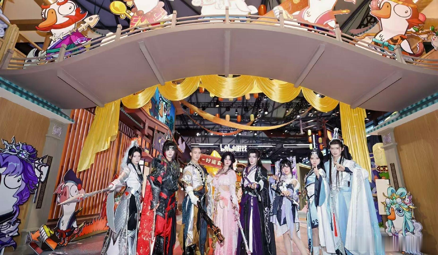 上海CJ展混进了武林高手本届上海CJ惊喜不断，鹅鸭杀联动剑三集结一众武林高手，江