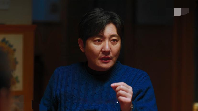 “大反派，是冬盈人，他叫苟常子，无恶不作、十恶不赦、那就是个大坏蛋。”

郭京飞