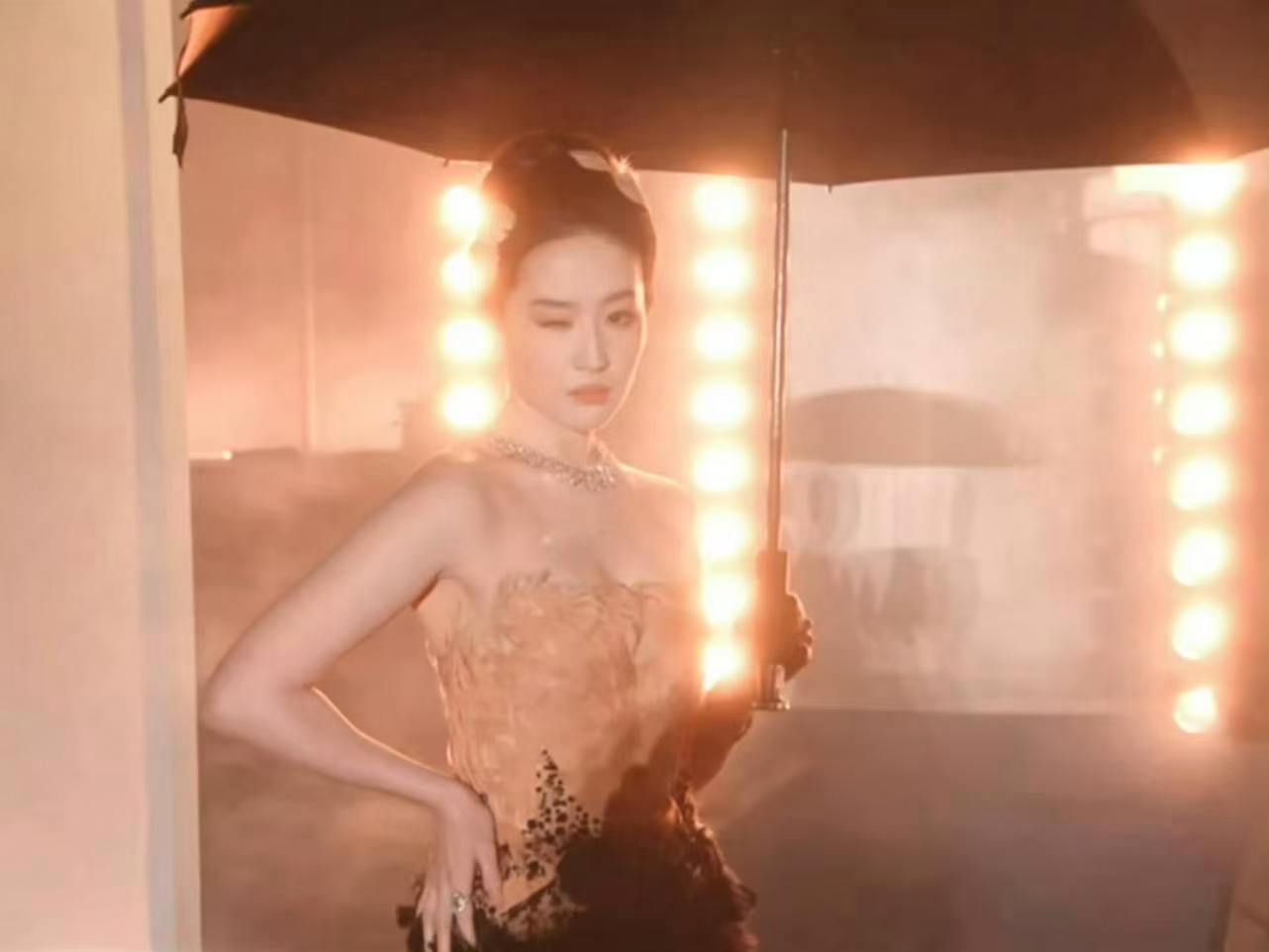 女明星红毯定点poseVOGUE女明星红毯定点pose 好美的女神们... ​​