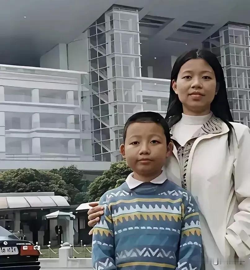 是什么让许敏坚持追真的步伐？
不仅仅是无私的母爱，
还有郭杜熊熊对策的骚操作。
