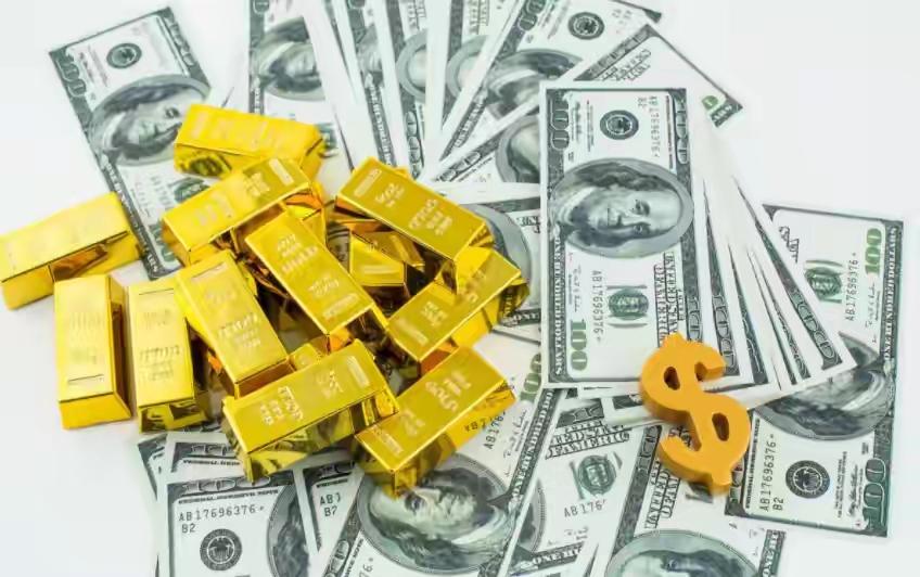 美债规模突破40万亿美元，叠加全球央行持续增持黄金，市场关于金融危机将至的讨论持