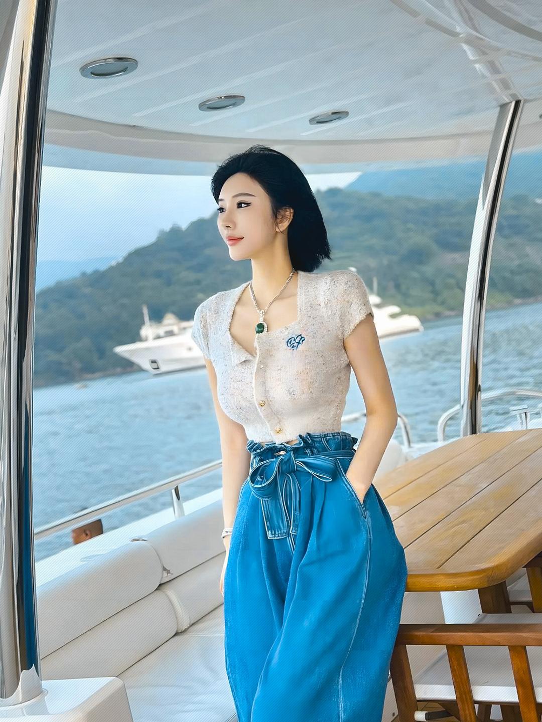 旅行不只是走过山川湖海，更是用心感受生活的每一份美好和温暖。