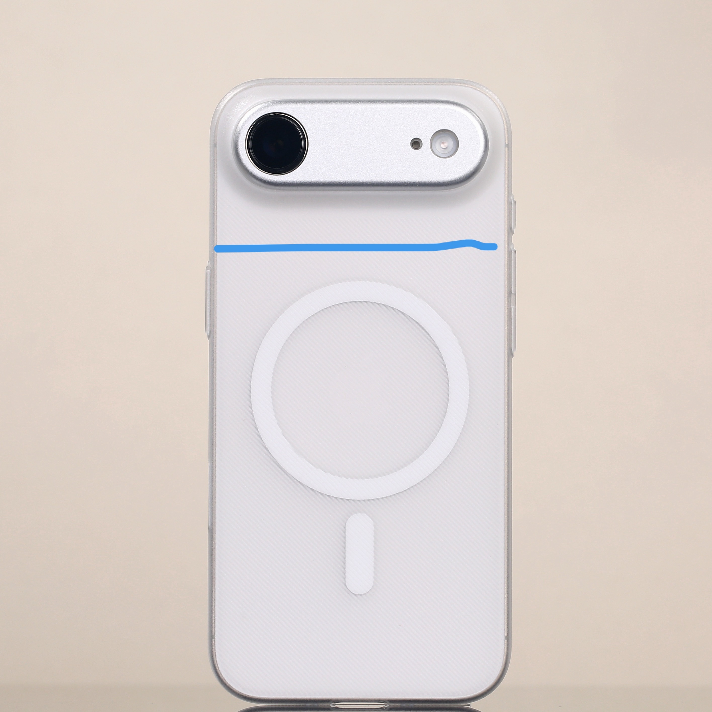 难怪我说用 iPhoneAir 并没有传说中的很热啊，因为它的发热区域在蓝色线往