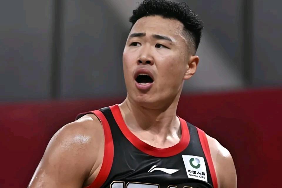 郭指导真是选对了人！在郭指导的亲眼目睹下，贺希宁再度狂飙31分！堪称深圳打爆江苏