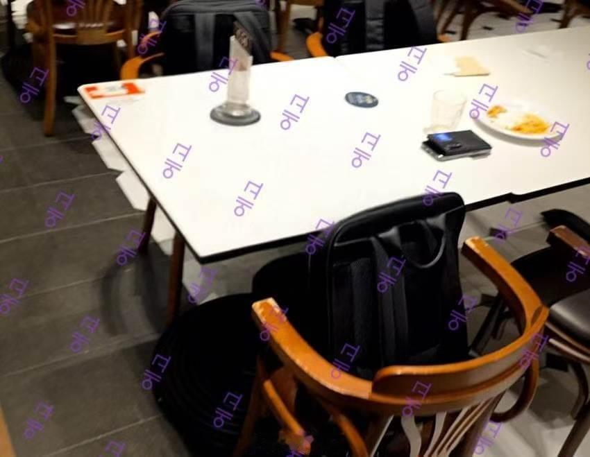 三星 Galaxy Z Fold8 下个月要来了，安卓首款量产阔折叠，内屏尺寸 