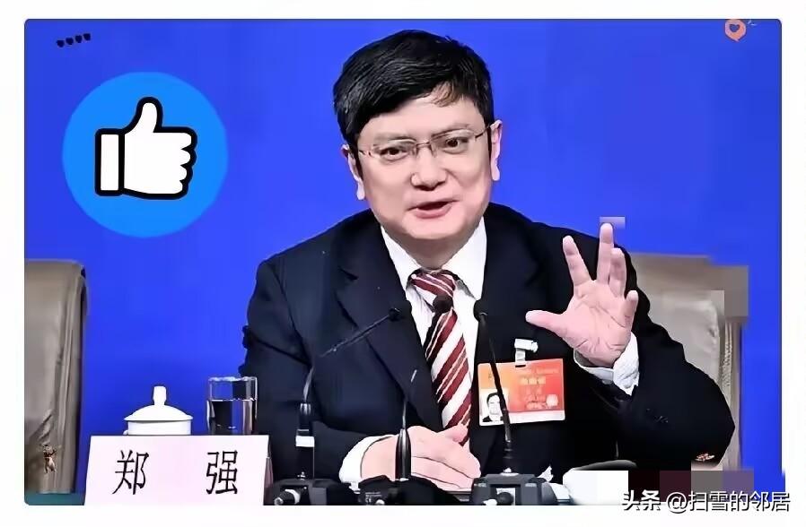 中央纪委最新的报告，就透出一个信号：调转枪口。
以前总觉得，反腐是抓“大老虎”，