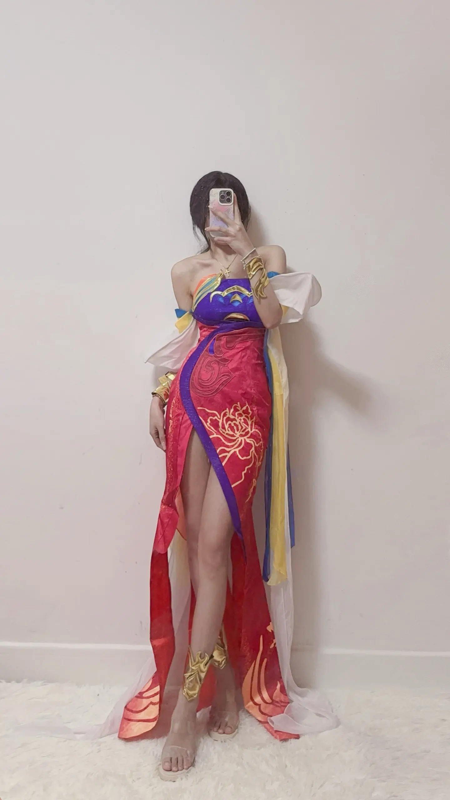 杨玉环霓裳曲真的巨美 假发还没修 先浅浅的试一下C服吧～
