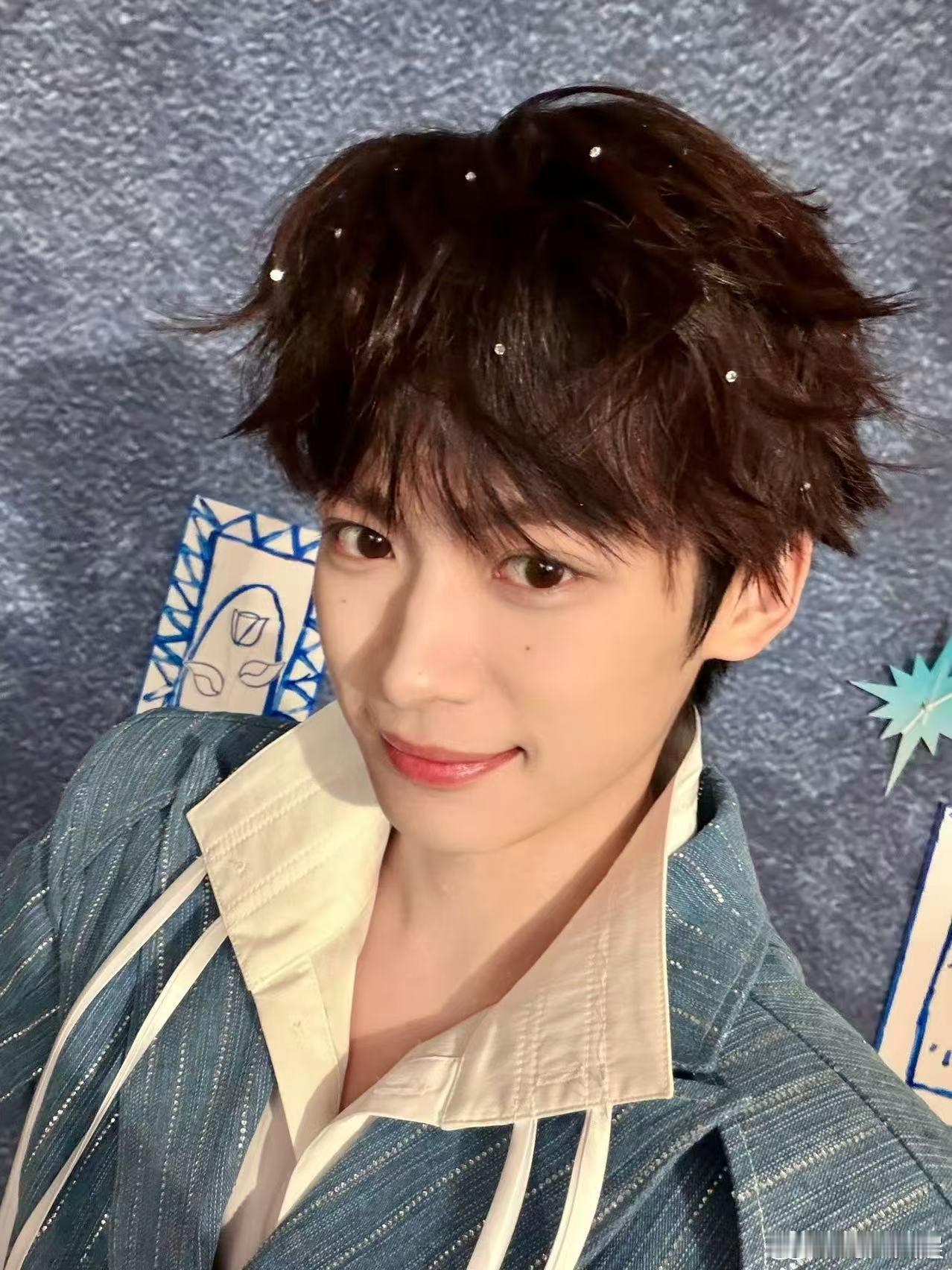 梓渝七宫格梓渝周末自拍梓渝周末自拍，可爱，真是太棒啦 ​​​