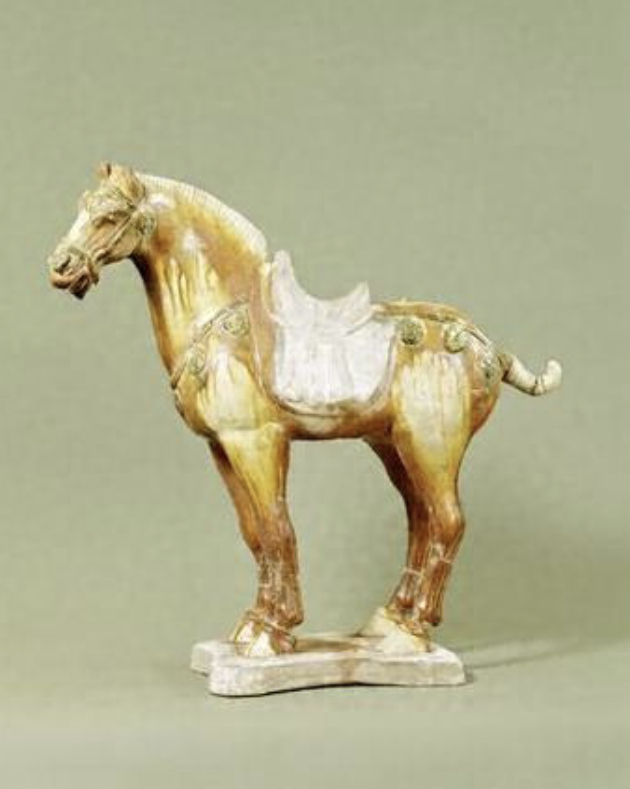 日本东京艺术大学美术馆藏唐三彩马， 高52cm 
